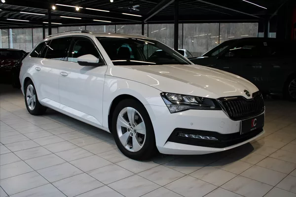 Škoda Superb TDi DSG Combi LED/DPH