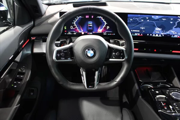 BMW Řada 5 520d xDrive M Sport Pro DAProf - foto 16