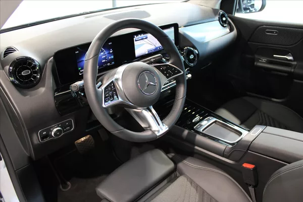Mercedes-Benz Třídy B 180 MBUX / 1000km / DPH / LED - foto 11