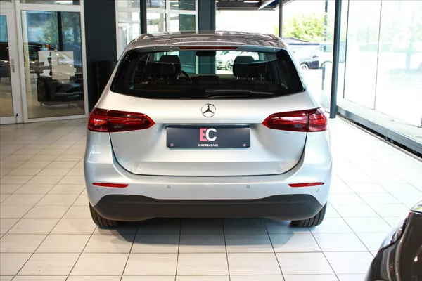 Mercedes-Benz Třídy B 180 MBUX / 1000km / DPH / LED - foto 5