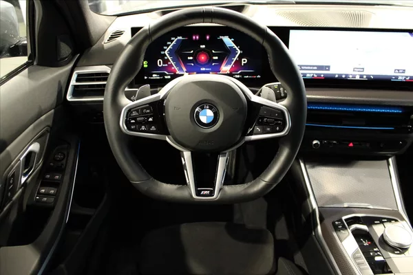 BMW Řada 3 320d xDrive M Sport DAProf/360 - foto 16