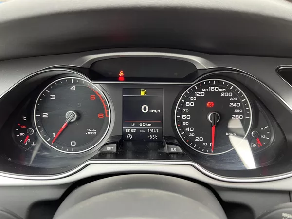 Audi A4 2.0 TDi 110 kW QUATTRO S-LINE - foto 11