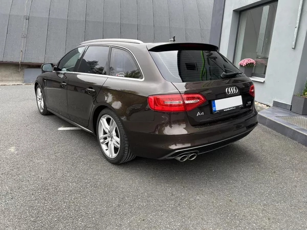 Audi A4 2.0 TDi 110 kW QUATTRO S-LINE - foto 3