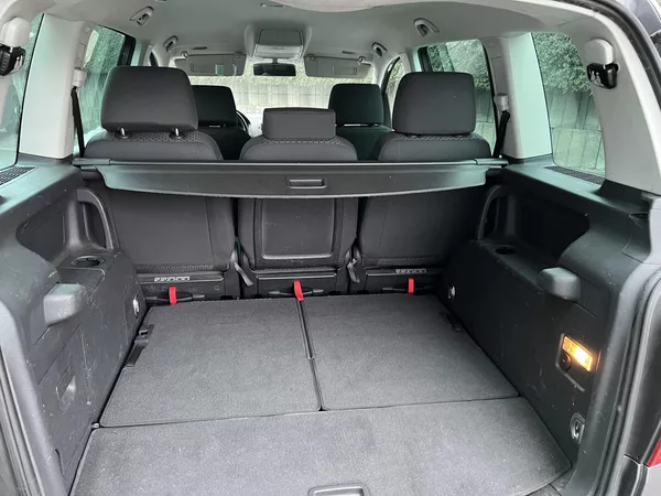 Volkswagen Touran 1.9 TDi 66 kW 7-MÍST - foto 12