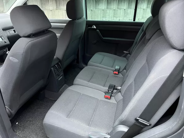 Volkswagen Touran 1.9 TDi 66 kW 7-MÍST - foto 9