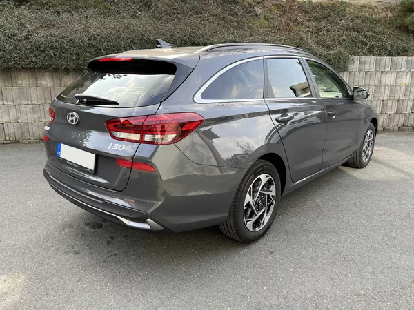 Hyundai i30 STYLE 1.5 DPI 71 kW DPH - foto 4
