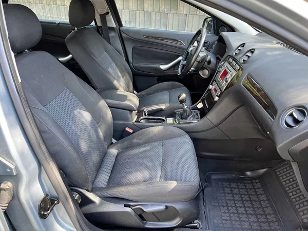 Ford Mondeo 2.0 TDCi 96 kW PRAV. SERVIS - foto 6