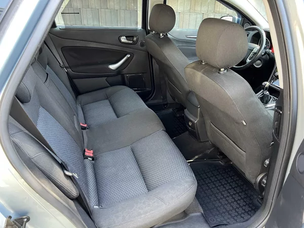 Ford Mondeo 2.0 TDCi 96 kW PRAV. SERVIS - foto 8