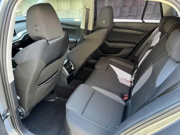 Škoda Octavia combi 2.0TDi 85kW SERVIS ŠKODA - foto 11