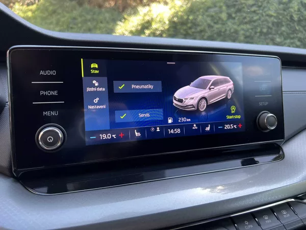 Škoda Octavia combi 2.0TDi 85kW SERVIS ŠKODA - foto 13