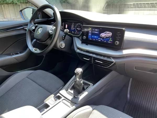 Škoda Octavia combi 2.0 TDi 85 kW - foto 7