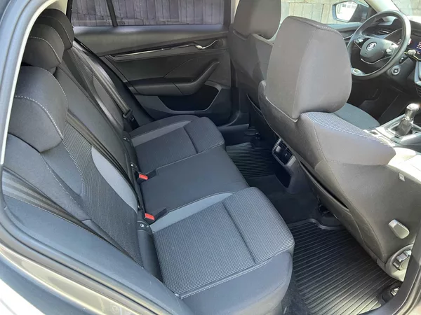 Škoda Octavia combi 2.0 TDi 85 kW - foto 8