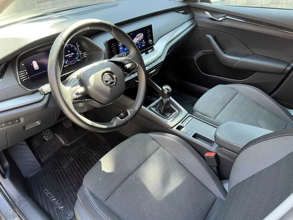 Škoda Octavia combi 2.0 TDi 85 kW - foto 9