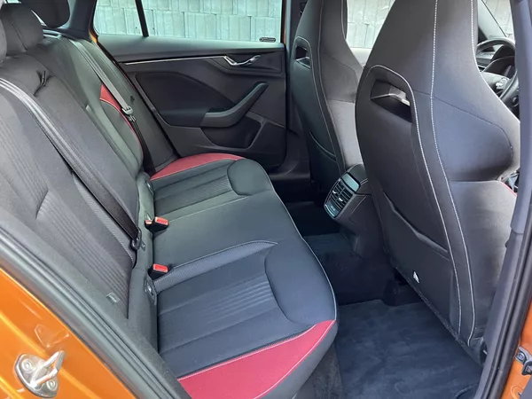 Škoda Kamiq 1.5TSi MONTE CARLO DSG ACC - foto 8