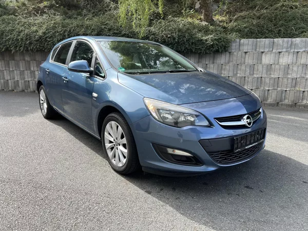 Opel Astra 1.4T 103 kW 1.MAJ SERVISKA - foto 3