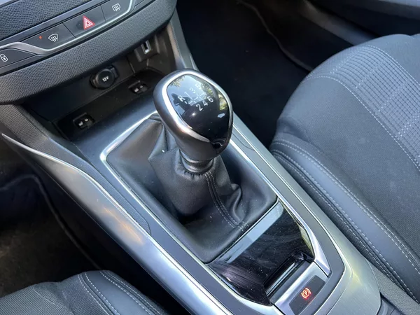 Peugeot 308 SW 1.5 BlueHDi 96 kW - foto 14
