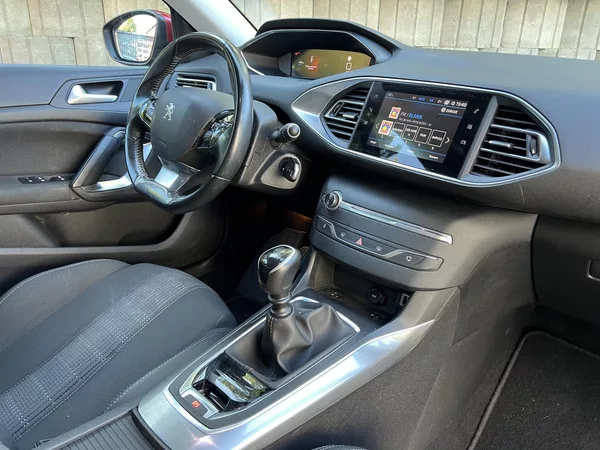 Peugeot 308 SW 1.5 BlueHDi 96 kW - foto 7