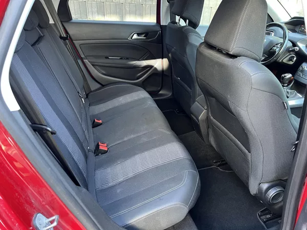 Peugeot 308 SW 1.5 BlueHDi 96 kW - foto 8