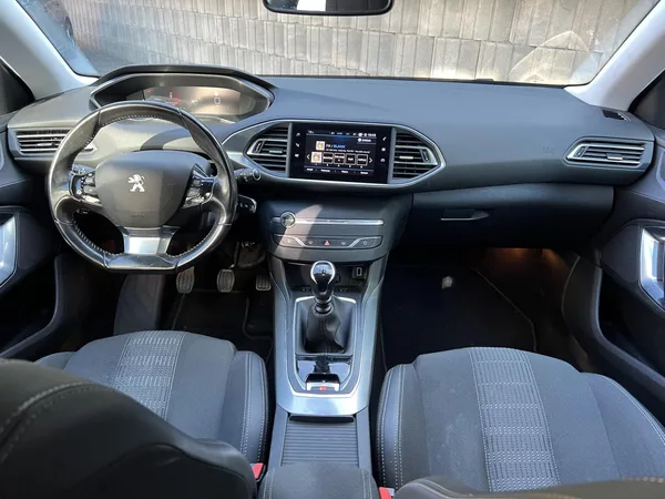 Peugeot 308 SW 1.5 BlueHDi 96 kW - foto 9