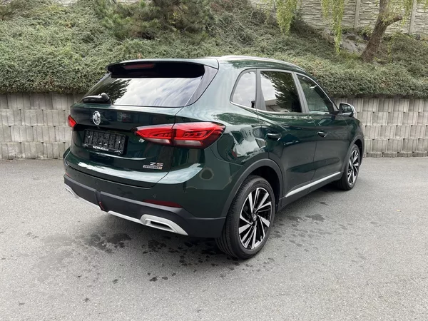MG ZS 1.5 HYBRID+ 145 kW 10.000KM - foto 4