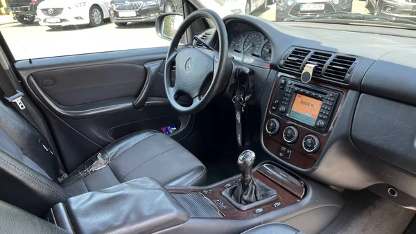 Mercedes-Benz Třídy M ML 270 CDi 120 kW 4x4 NOVÁ STK - foto 13