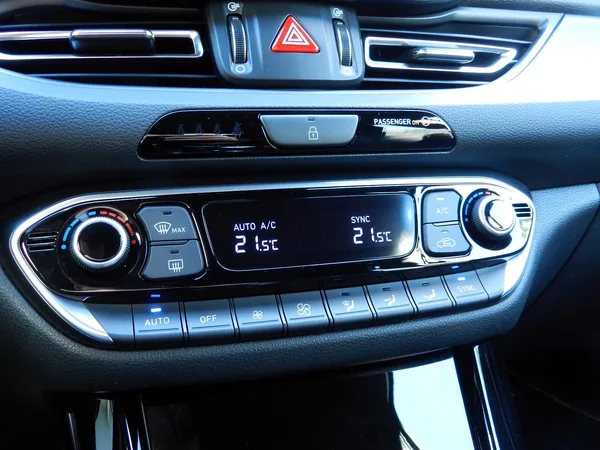 Hyundai I30 N-LINE FL 1.5 T-GDI 103 kW DPH - foto 23