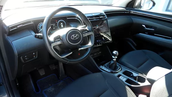 Hyundai Tucson 1.6 CRDi 100 kW NAVI - foto 2