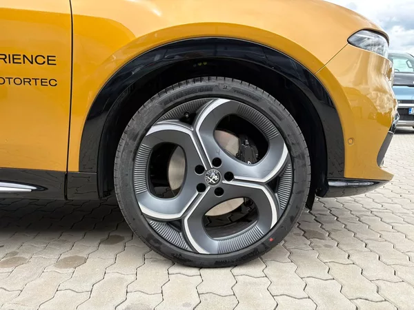 Alfa Romeo Tonale Sport Speciale 1.5 Turbo Ibrid - foto 9