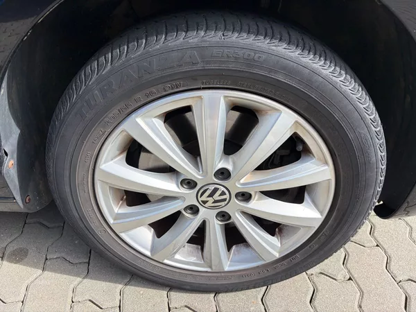 Volkswagen Touran 2.0 TDi 103kW - foto 9