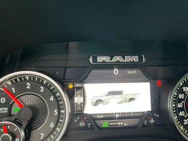 Dodge RAM 3.0 I6 LPG 426k LARAMIE SPORT - foto 32