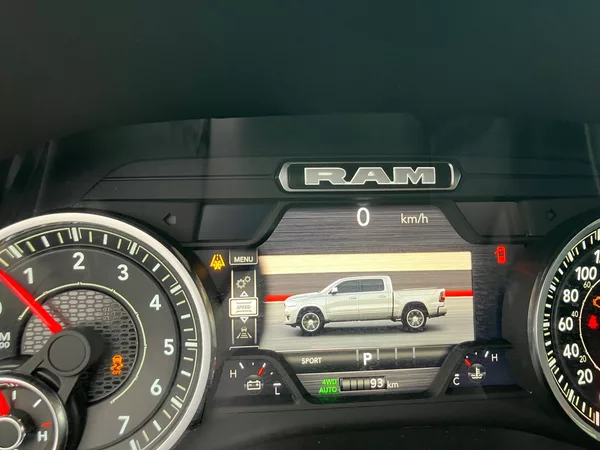 Dodge RAM 3.0 I6 LPG 426k LARAMIE SPORT - foto 33