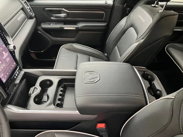 Dodge RAM 3.0 I6 LPG 426k LARAMIE SPORT - foto 35