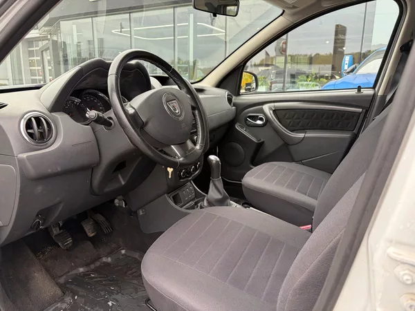 Dacia Duster 1.6 16V 77kW - foto 5