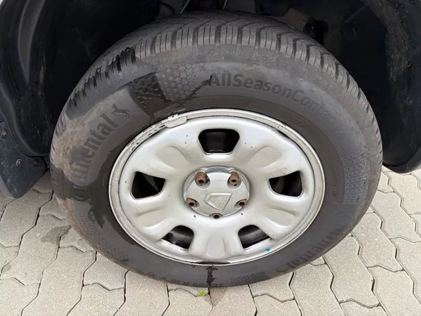 Dacia Duster 1.6 16V 77kW - foto 9