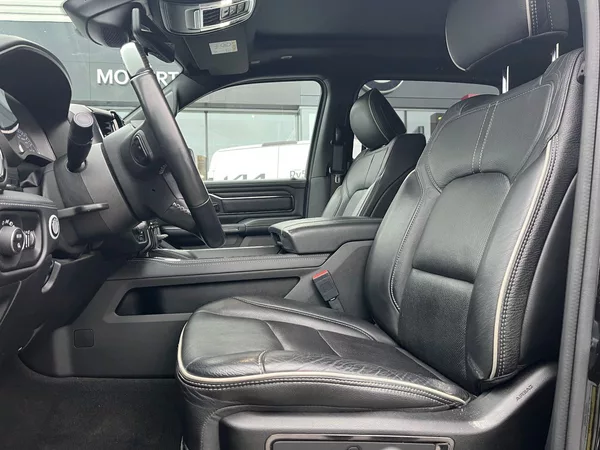 RAM 1500 5.7 V8 395 HP Crew Cab Limited - foto 6
