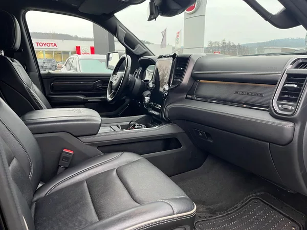 RAM 1500 5.7 V8 395 HP Crew Cab Limited - foto 7