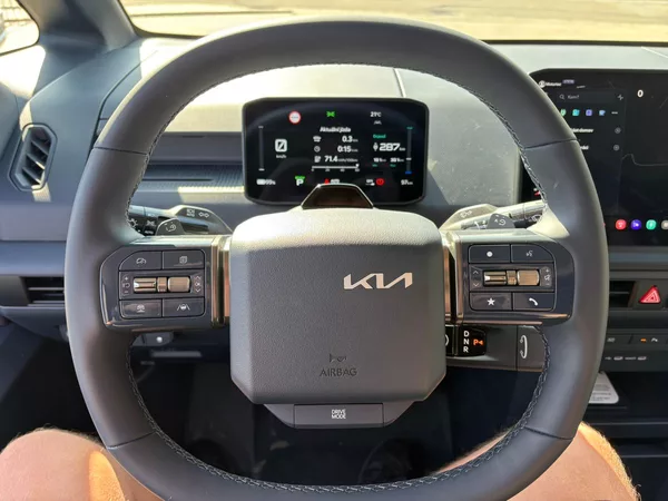 Kia PV5 Cargo 3DR L2H1 4x2 PLUS 89 KW - foto 16