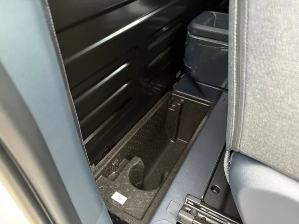 Kia PV5 Cargo 3DR L2H1 4x2 PLUS 89 KW - foto 17