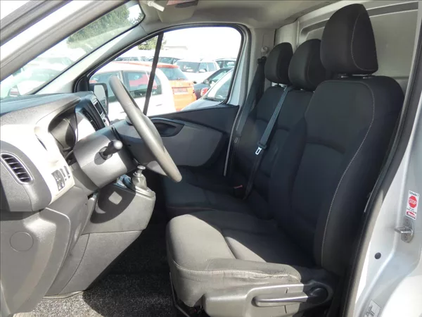 Renault Trafic 1,6 DCi - foto 8