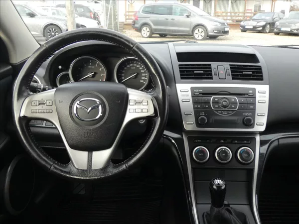 Mazda 6 1,8 16V - foto 7