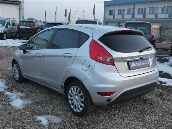 Ford Fiesta 1,4 TDCI - foto 4