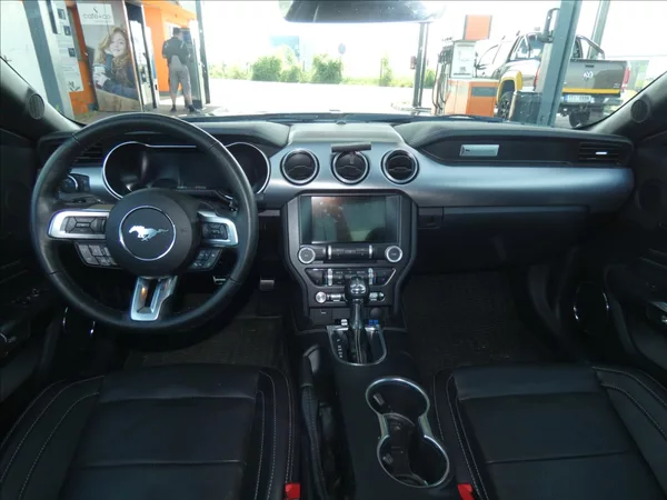Ford Mustang 5,0 GT V8 - foto 7