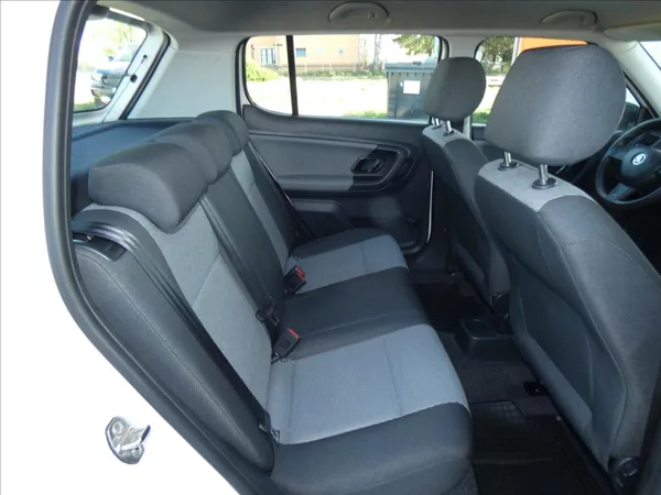 Škoda Fabia 1,6 TDI - foto 11