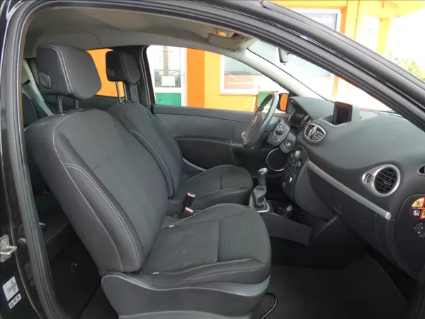 Renault Clio 1,2 16V - foto 10