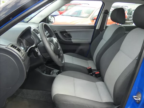 Škoda Fabia 1,4 16V - foto 8