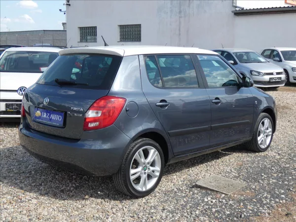 Škoda Fabia 1,4 16V - foto 4