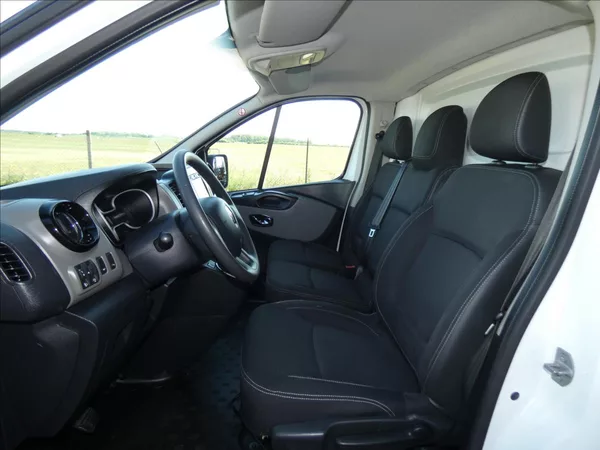 Renault Trafic 1,6 DCI - foto 8