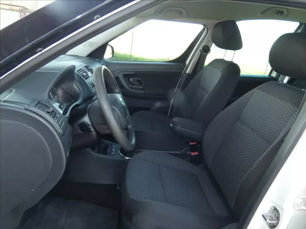Škoda Roomster 1,2 TSI - foto 10