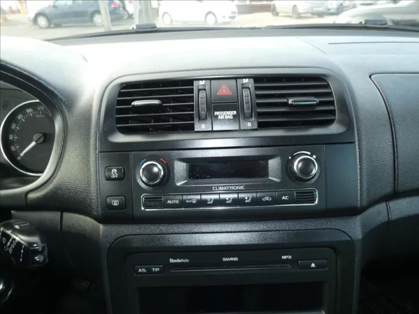 Škoda Roomster 1,2 TSI Style - foto 8