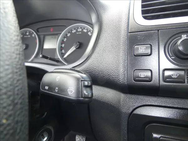 Škoda Roomster 1,4 16 V - foto 10